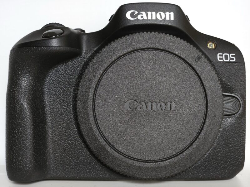 كانون Canon EOS R100 وPowerShot V10: أرخص كاميرا بدون مرآة من كانون وكاميرا جيب لصناع المحتوى 2 Canon EOS R100