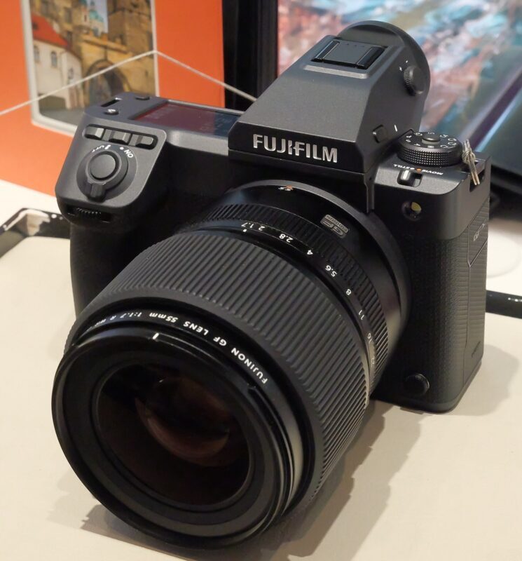 فوجي فيلم Fujifilm GFX100 II: كاميرا متوسطة الحجم بـ102 ميغابكسل وسرعة 8 إطارات في الثانية 1 Fujifilm GFX100 II