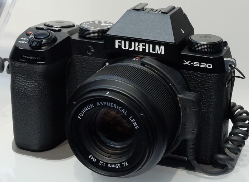Fujifilm X-S20
