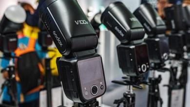 Godox V100