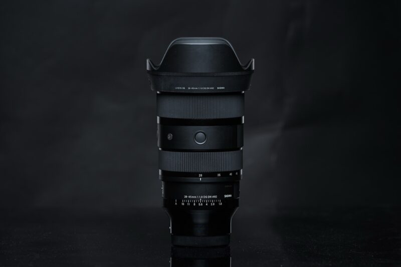 سيغما Sigma 28-45mm F1.8 Art: أول عدسة زوم بفتحة f/1.8 لكاميرات الإطار الكامل 2 Sigma 28-45mm F1.8