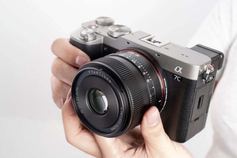 TTArtisan AF 40mm F2: عدسة عادية صغيرة بتركيز تلقائي لسوني Sony ونيكون Nikon بسعر زهيد 2 TTArtisan AF 40mm F2
